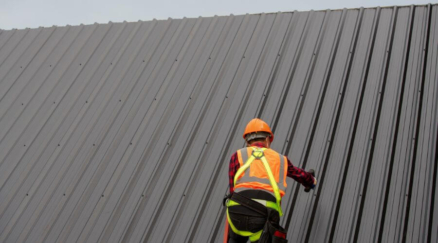 Expert Emergency Roof Repairs services in Center, ND